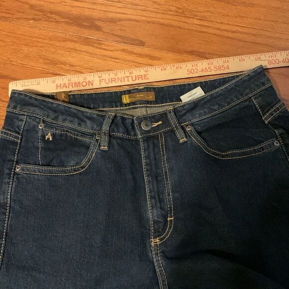 Aura "from the women at Wrangler" Size 12 Regilar Rise jeans - Picture 8 of 11
